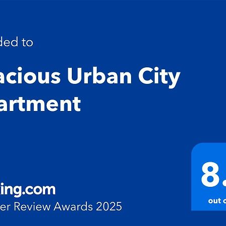 Spacious Urban City Apartment 동커스터 외부 사진
